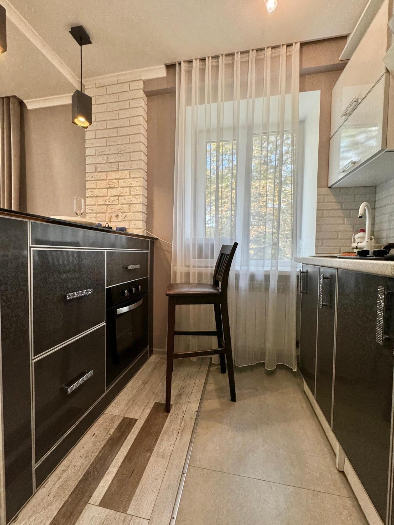 Apartpoltava Розкішна Студія З Кутовою Ванною, 1-Й Будинок Біля Корпусного Парку, Панорамний Балкон מראה חיצוני תמונה